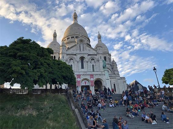 Appartement Superbe Au Coeur De Montmartre *